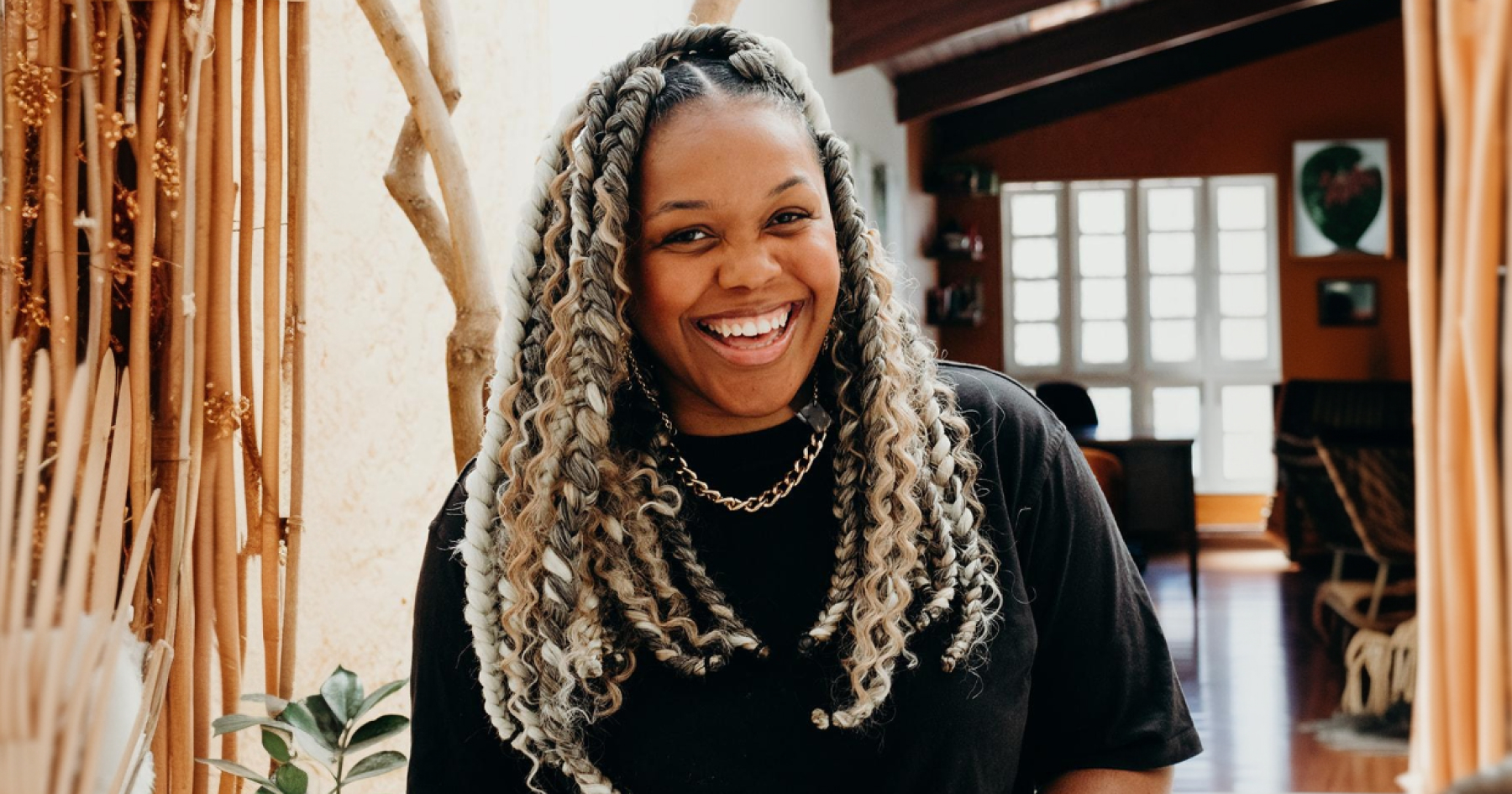 When Your Audience Spans Three Continents, You Need a System: How Rafa Xavier Organized Her Funnel and Scaled Sales with Manychat