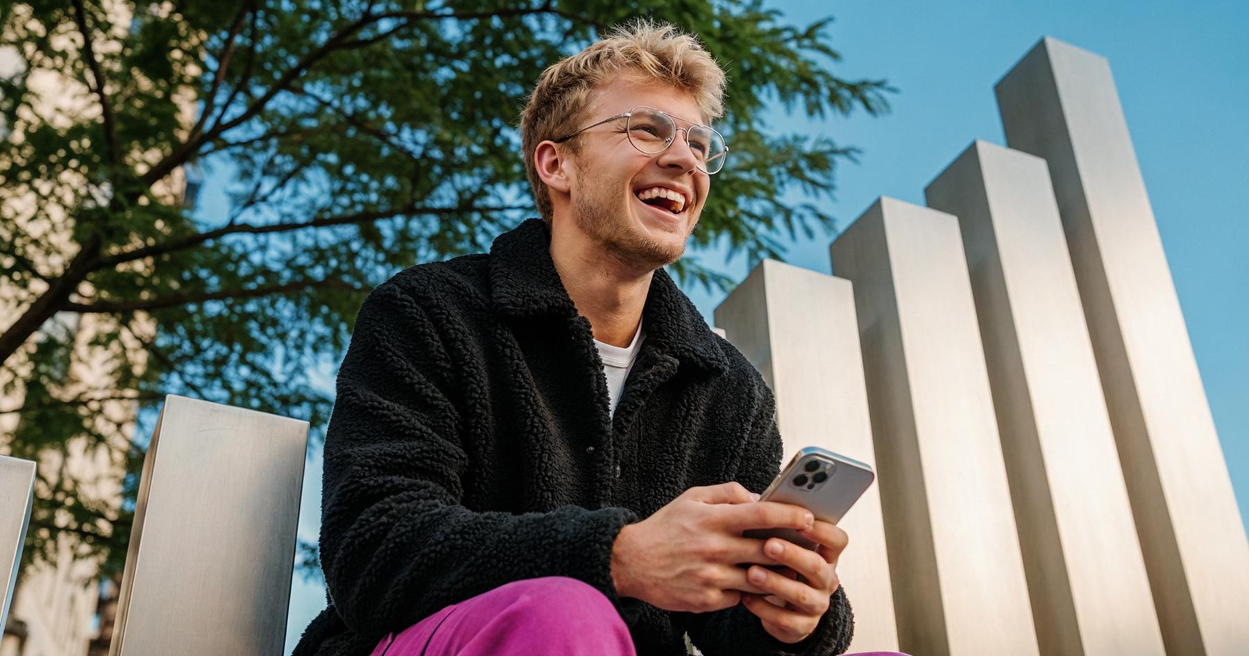 TikTok LIVE Monetization: How to Make a LIVE-ing