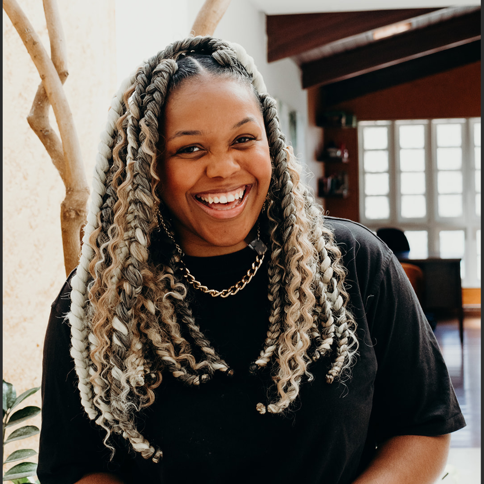When Your Audience Spans Three Continents, You Need a System: How Rafa Xavier Organized Her Funnel and Scaled Sales with Manychat